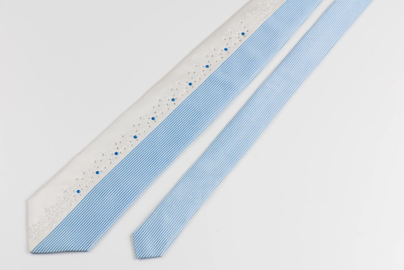 Arrow Silk Rhinestone Tie Vertical Blue Striped On White With Vines Rhinestones - Image 7