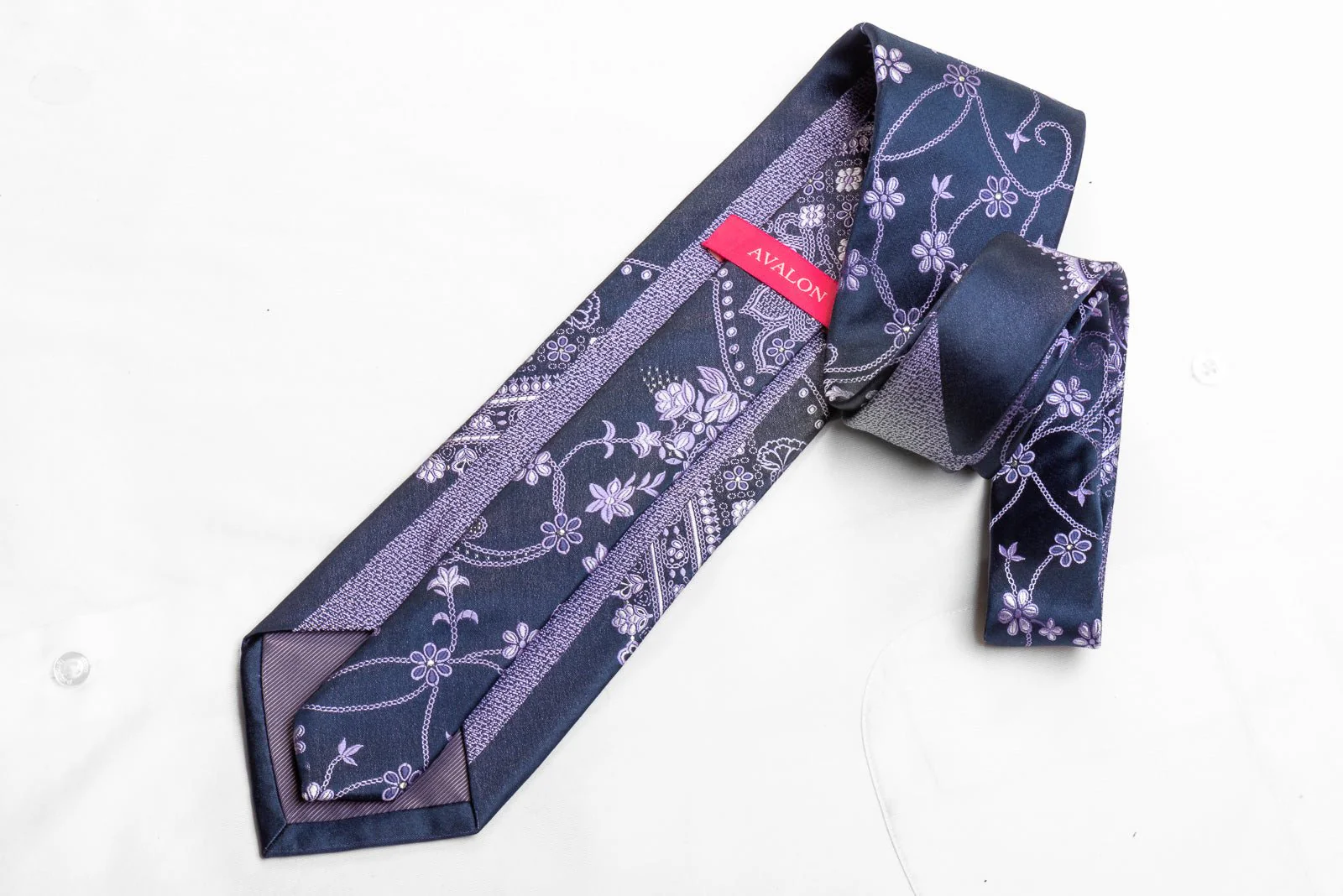 Avalon Men's Rhinestone Necktie Floral Damask On Navy With Sparkles - Image 4