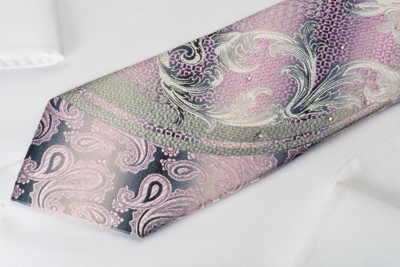 Caesars Silk Rhinestone Necktie Pink Silver Paisley Floral On Gray With Silver Sparkles - Image 6