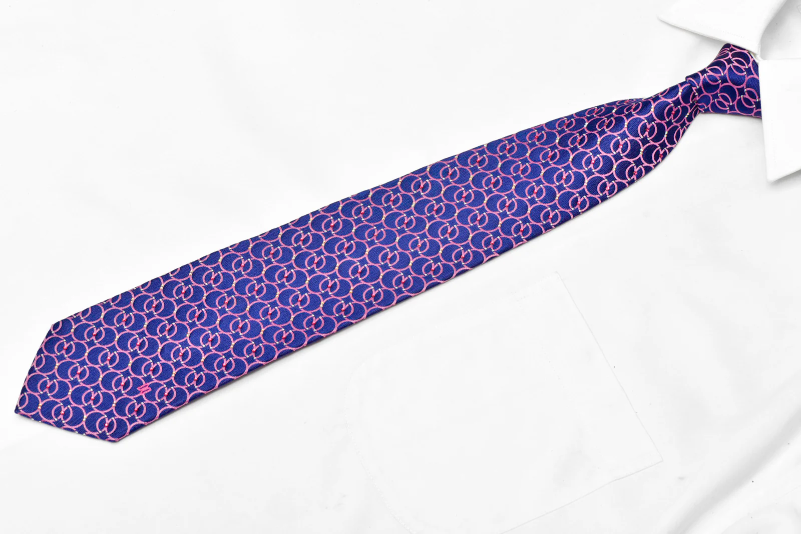 Pink Interlocking Circles On Blue Rhinestone Tie With Sparkles - Image 2