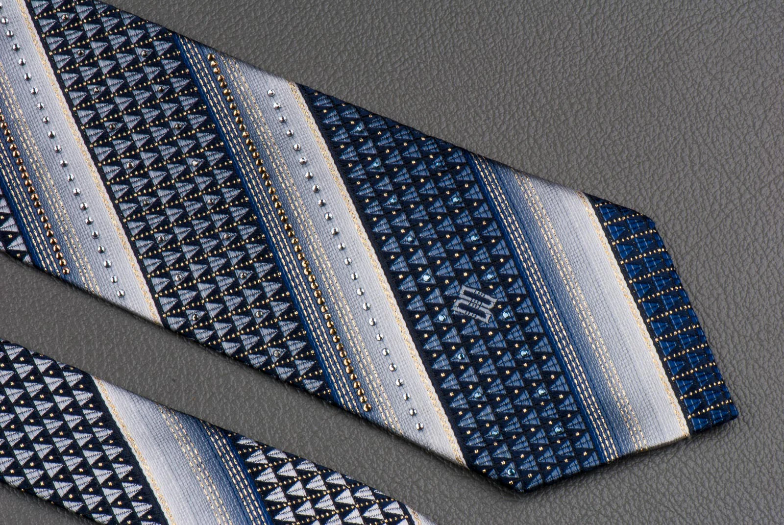 Daks Rhinestone Silk Neck Tie Gray & Black Stripes With Golden Highlights - Image 7