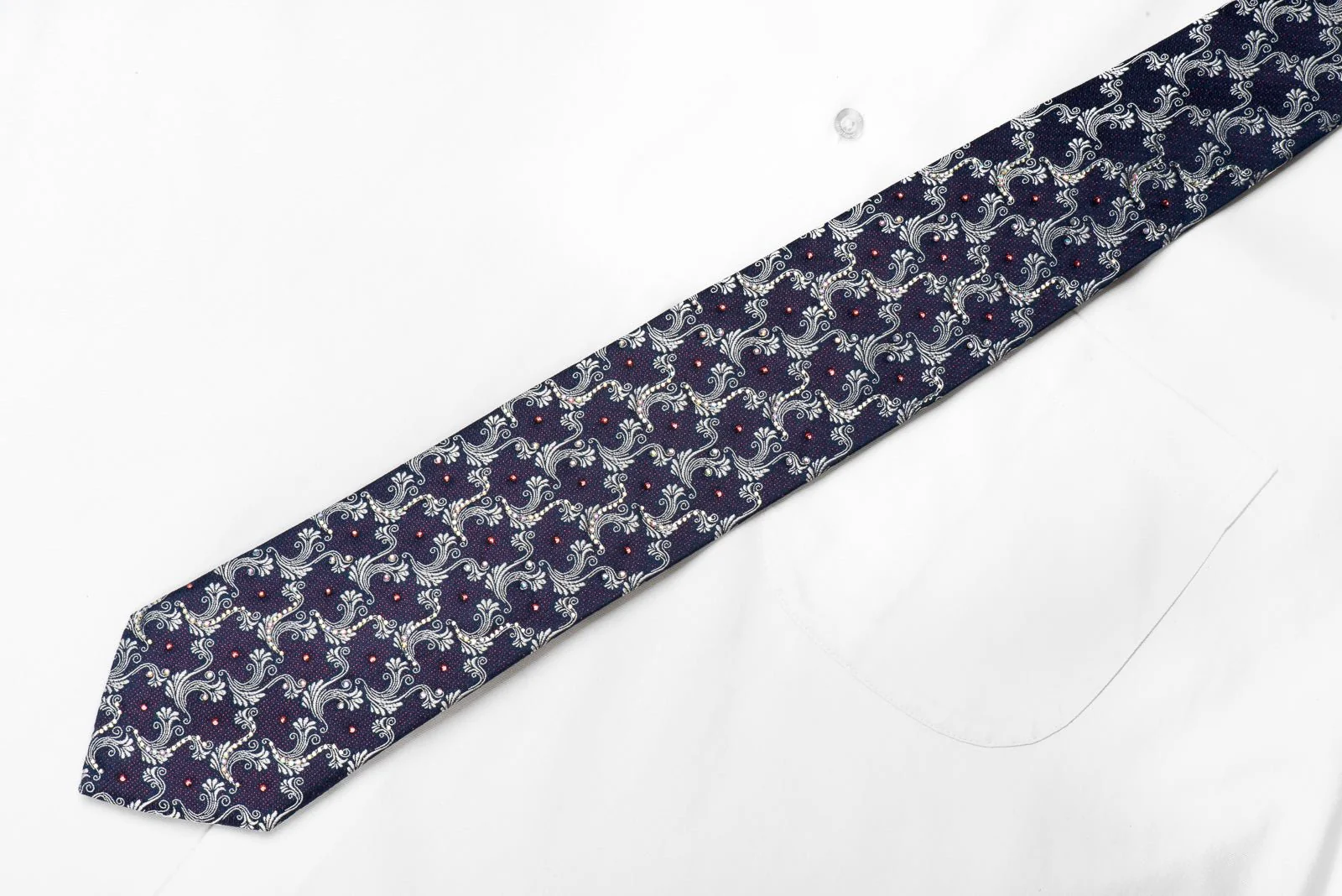 Daniel Hechter Men's Crystal Silk Necktie Silver Acanthus On Blue With Red Sparkles - Image 4