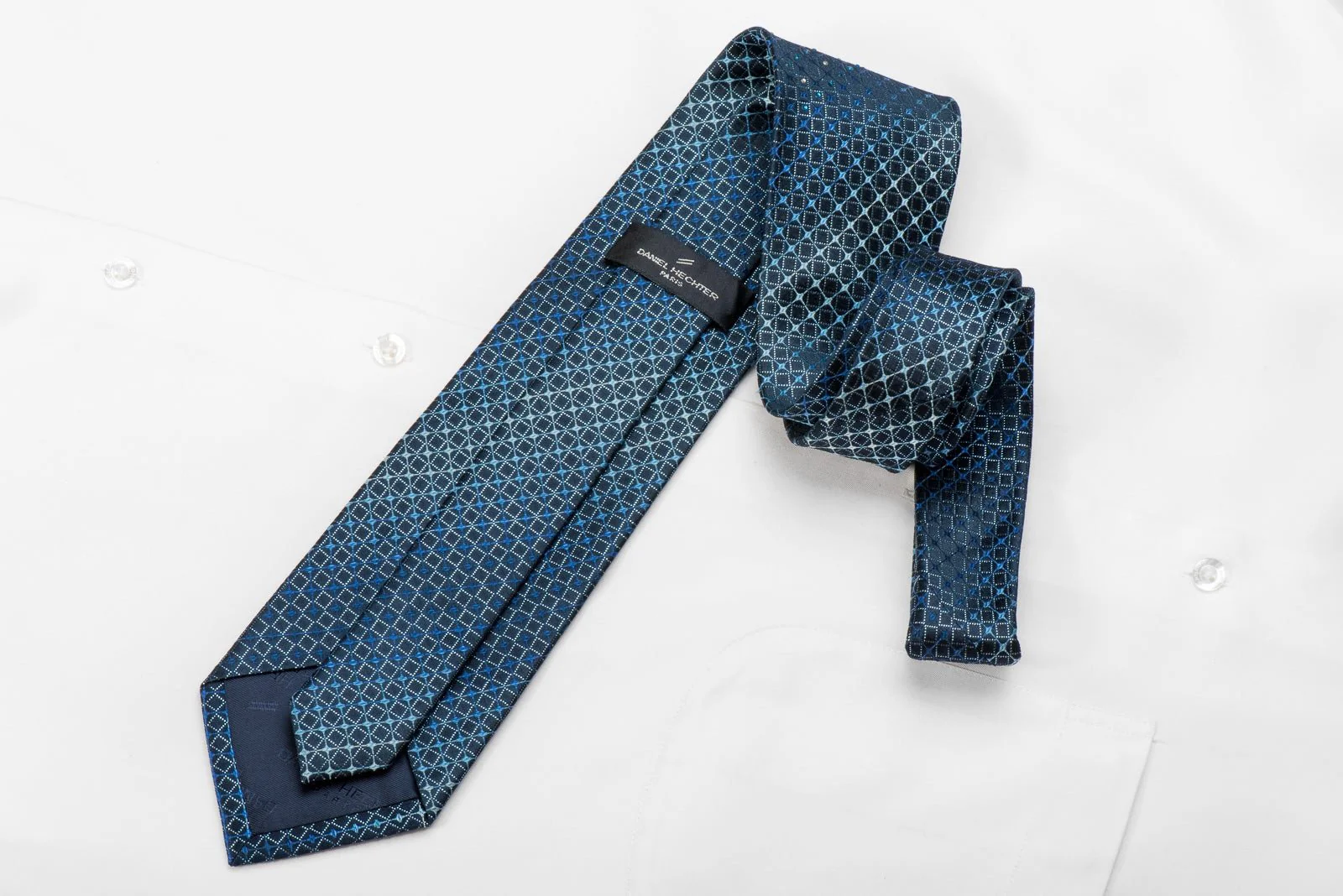 Daniel Hechter Men's Crystal Silk Necktie Trellis On Blue With Silver Sparkles - Image 4