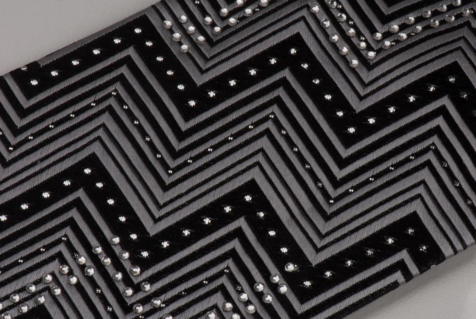 Daniel Rubenstein Men's Rhinestone Silk Neck Tie Silver Zig Zags On Black With Silver Sparkles - Image 2