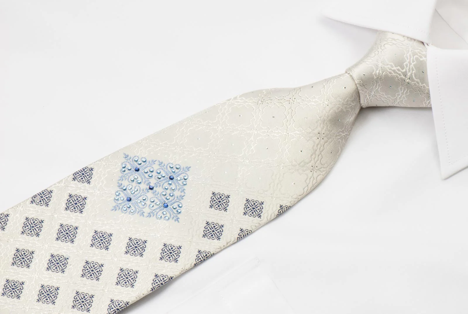 Indian Homme Men's White Crystal Rhinestone Necktie Cartouche On White - Image 3
