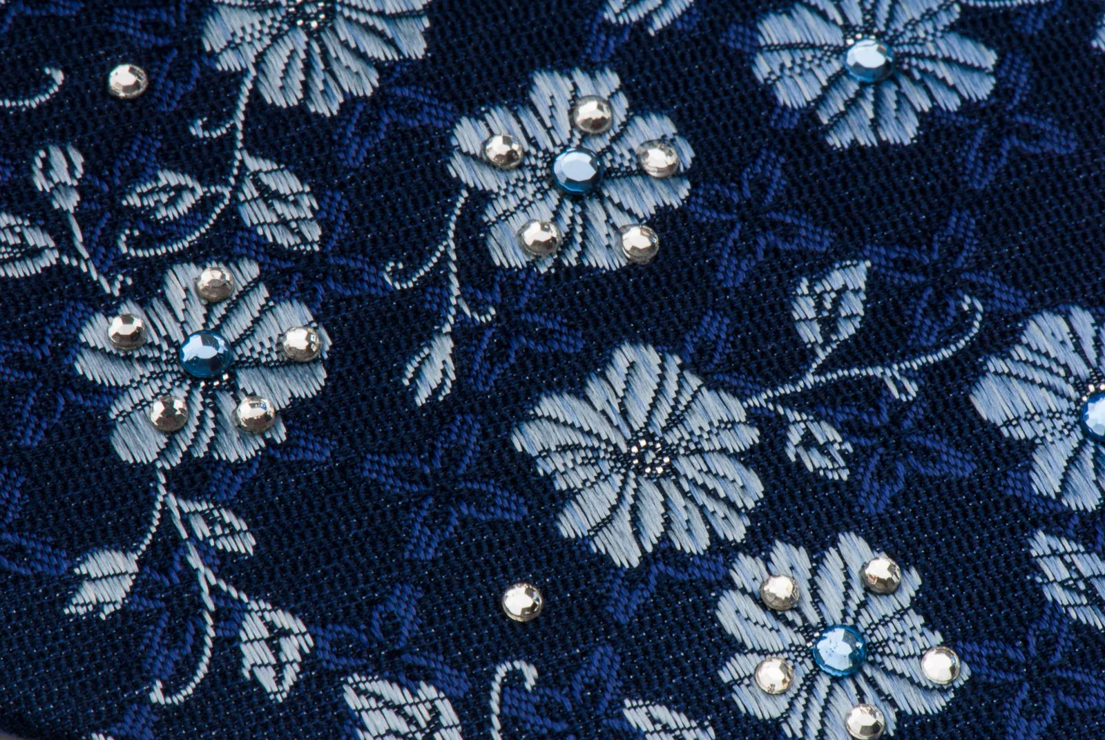 Indian Homme Rhinestone Tie Beutiful Floral Design On Navy Blue Silk - Image 8