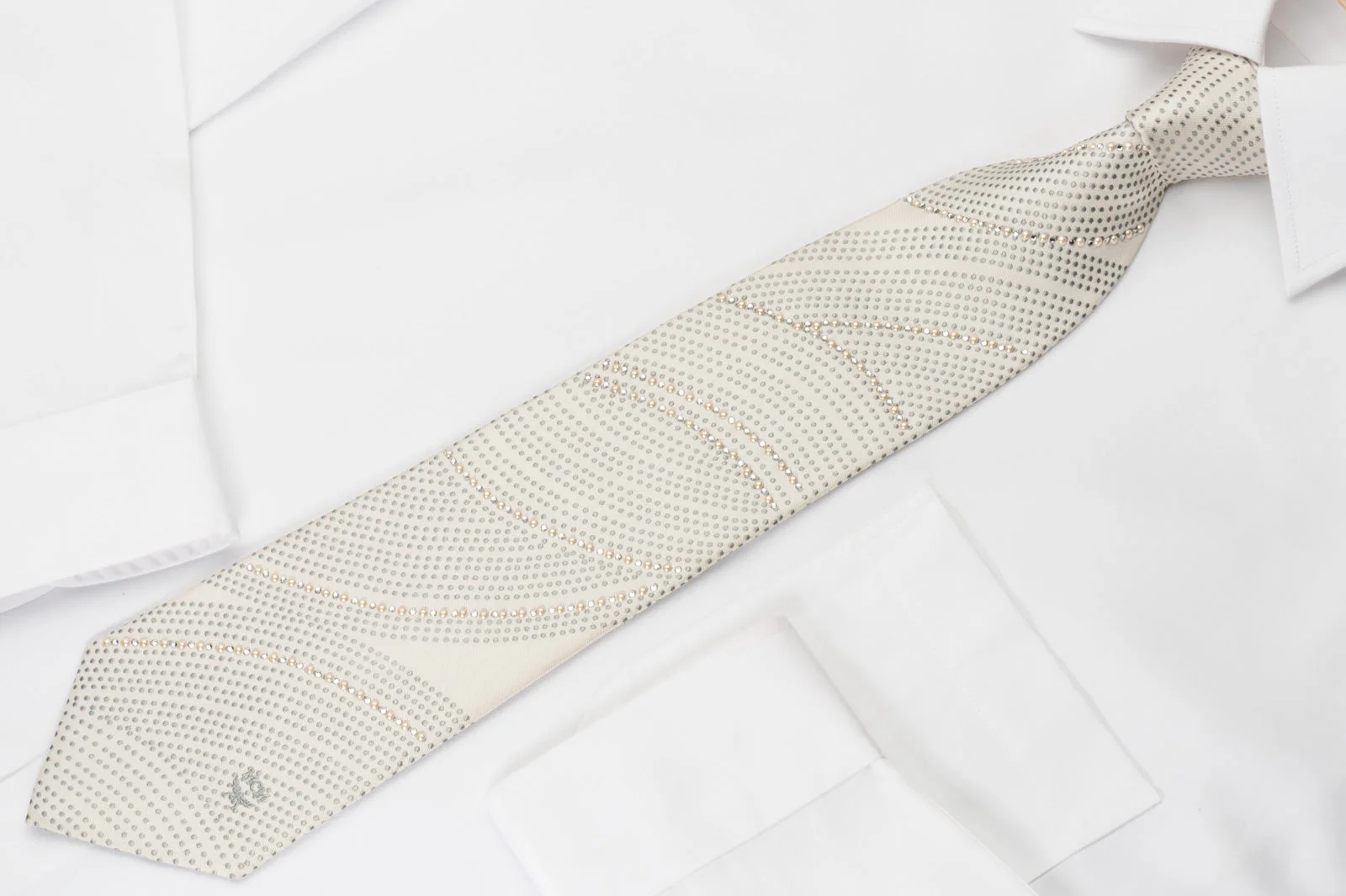 MCM White Rhinestone Necktie With White Pearls Silver Geometric Design - Image 5