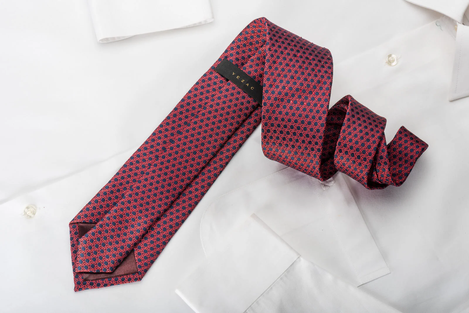 Metro City Silk Necktie Red Trellis On Blue With Red Rhinestones - Image 3
