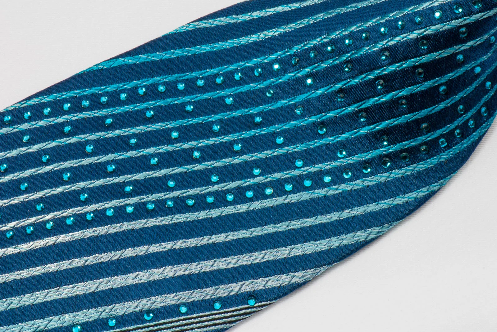 Michiko Koshino Men's Silk Tie Blue Silver Stripes On Navy With Rhinestones - Image 3