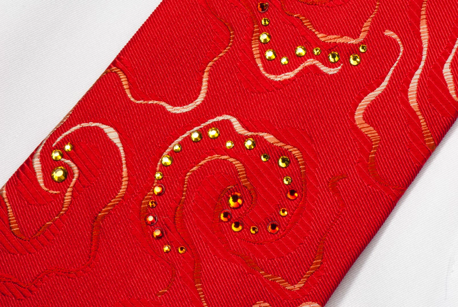 Pierre Cardin Men's Silk Rhinestone Tie Yellow Abstract Waves On Red Necktie - Image 4