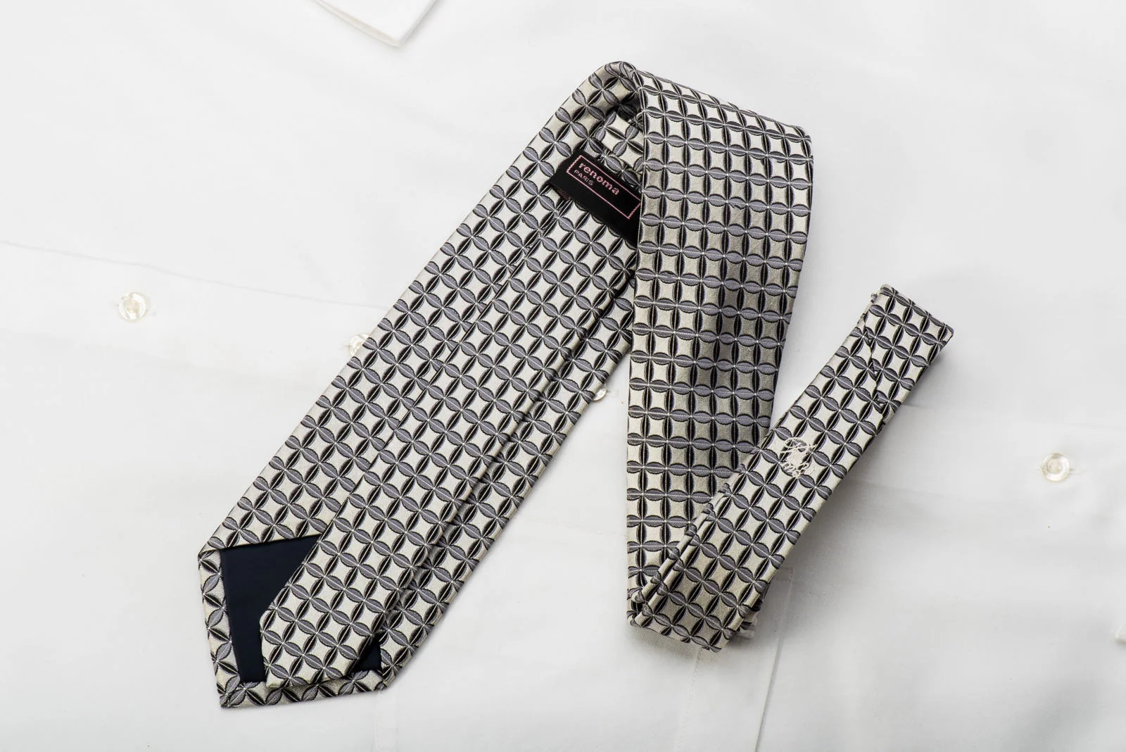 Renoma Men's Silk Necktie Trellis On Silver - Image 3