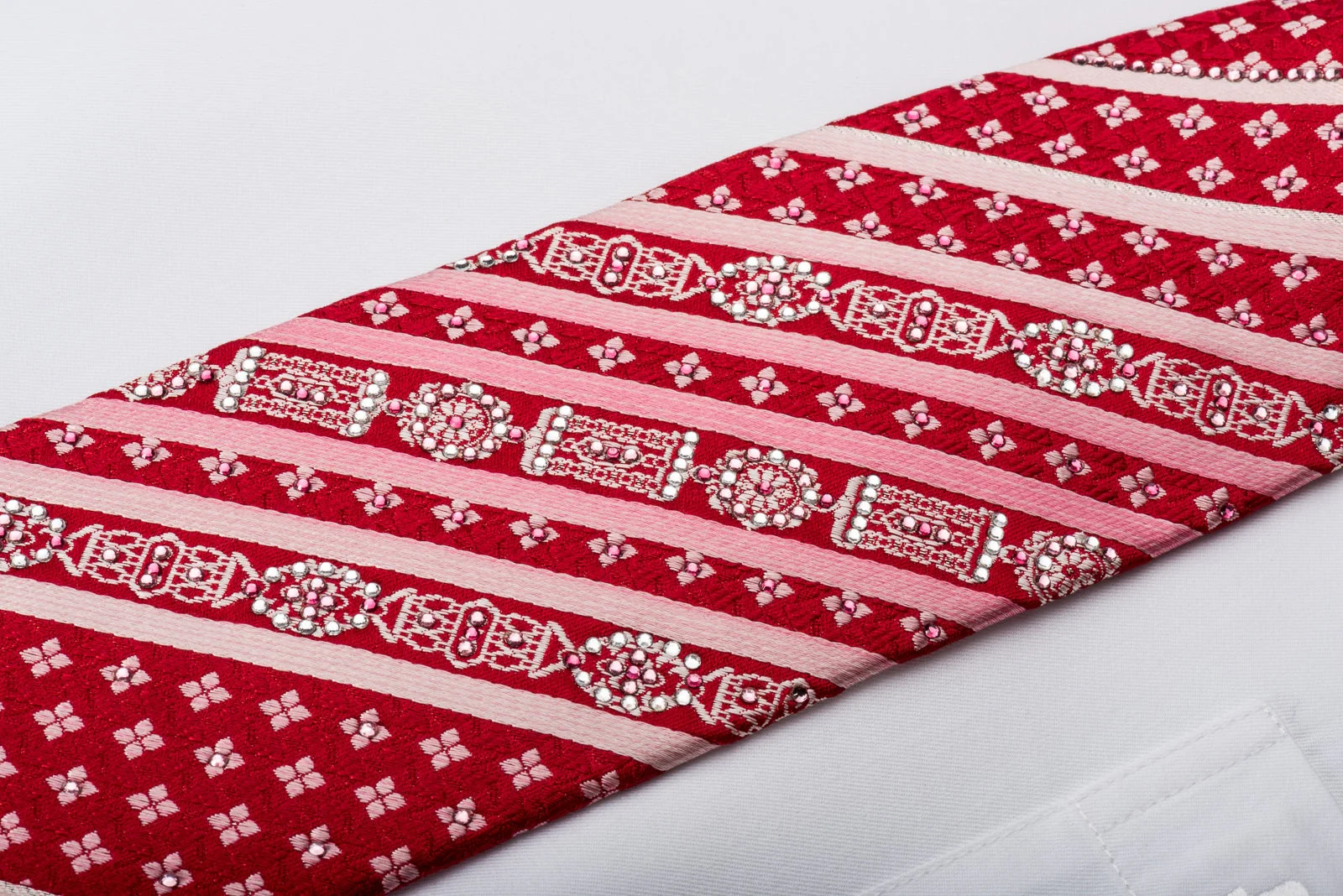 Roberta di Camerino Men's Rhinestone Necktie Striped Cartouche On Red With Silver Sparkles - Image 3