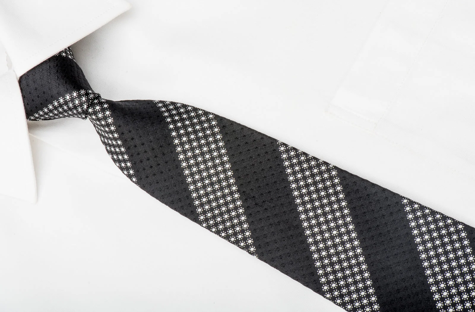 Roberto Comocino Men's Silk Skinny Tie Silver Dot Stripes On Black With Silver Sparkles - Image 2