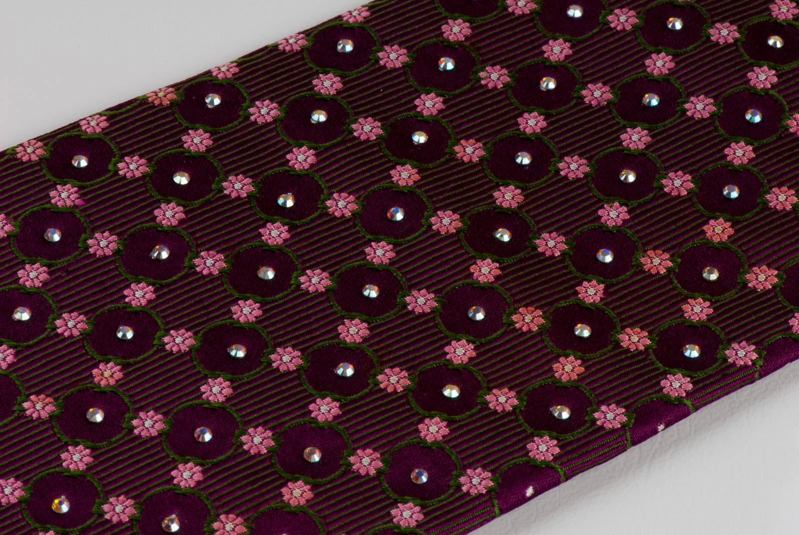 Ungaro Men's Rhinestone Silk Necktie Foulard Design On Burgundy Tie - Image 4